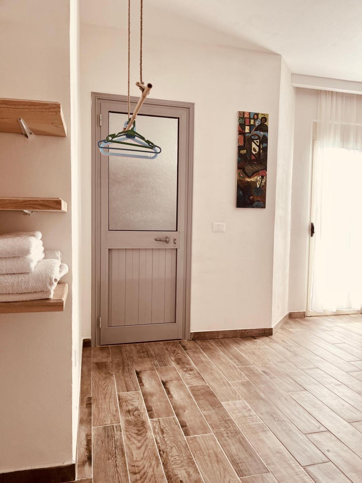 Family Tree - Quiet Area - Self Check In Aparthotel Golem  Exterior photo