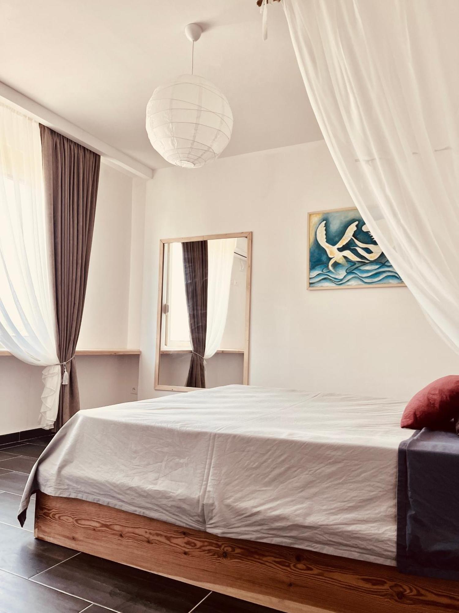 Family Tree - Quiet Area - Self Check In Aparthotel Golem  Exterior photo